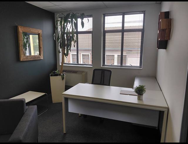 23M² OFFICE TO LET IN FOURWAYS